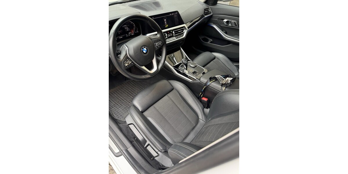 BMW 330i 61.300 km 33.500 € Herne 44623