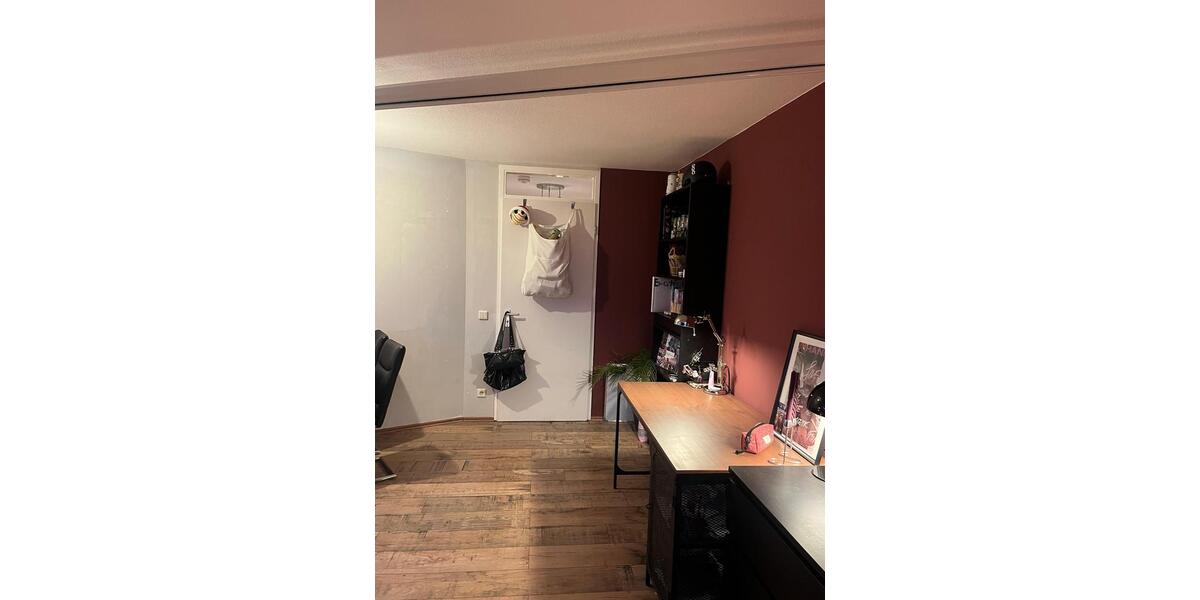 Zu vermieten „Eigentumswohnung“ mit Fahrstuhl und Tiefgarage 2 zimmer