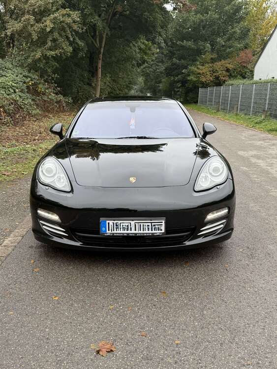 Porsche Panamera 161.400 km 25.990 € Herne 44628