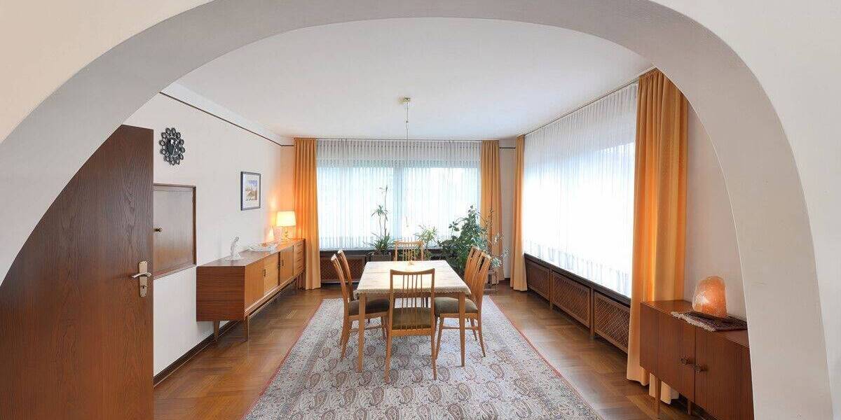 Einzigartige Liegenschaft in Moers-Vennikel: Wo Charme auf Großzügigkeit trifft! 9 zimmer