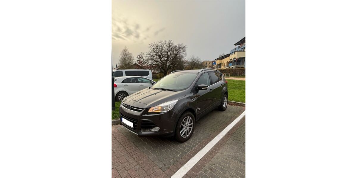 Ford Kuga 122.200 km 13.200 € Wülfrath 42489