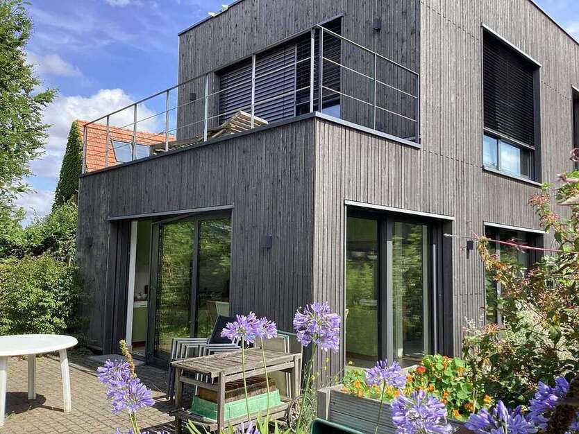Haus zum Kaufen in Krefeld Hüls 560.000 € 124 m²
