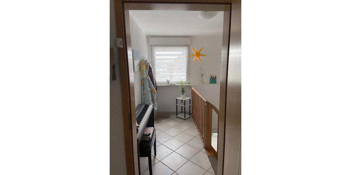 Charmante Doppelhaushälfte mit viel Platz in ruhiger Lage 6 zimmer