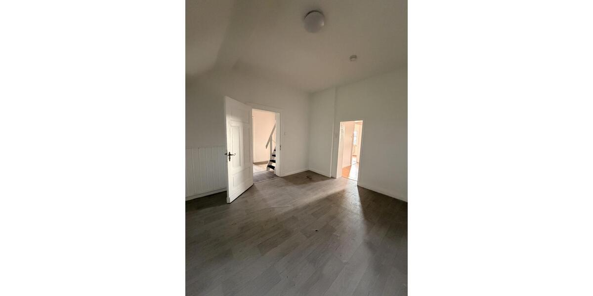 Dachgeschoßwohnung Recklinghausen König Ludwig - 4 Zimmer, 93 m&sup2;, 760&euro; | Angebot:26270304