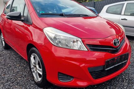 Toyota Yaris 183.000 km 3.490 &euro; Oberhausen 46145