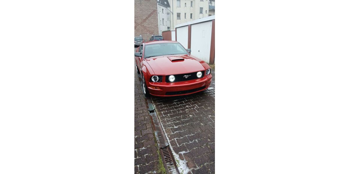 Ford Mustang 127.500 km 15.999 &euro; Gelsenkirchen 45884