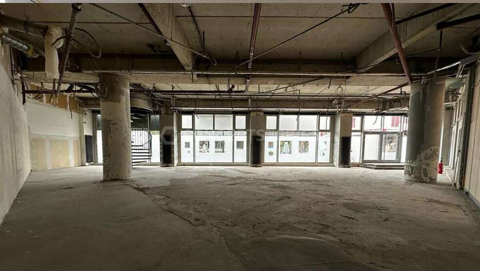 Einzelhandel in Bochum 6.500 € 145.59 m²