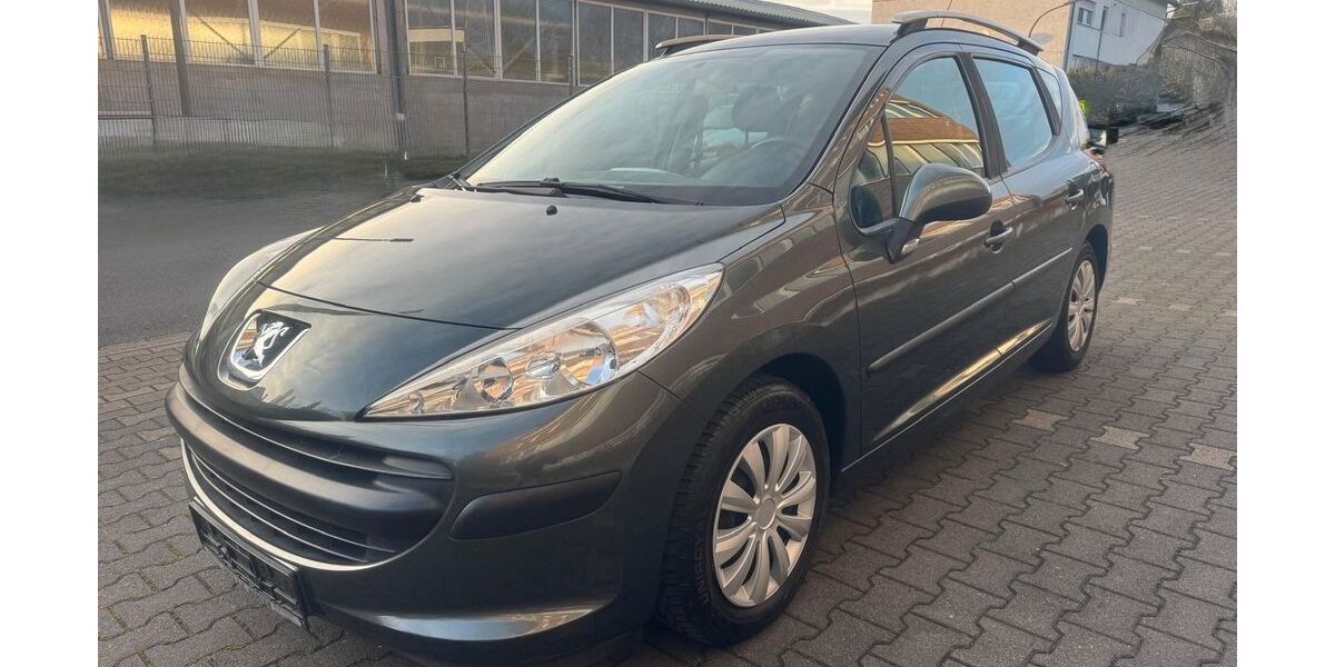Peugeot 207 136.000 km 2.450 &euro; Recklinghausen 45663