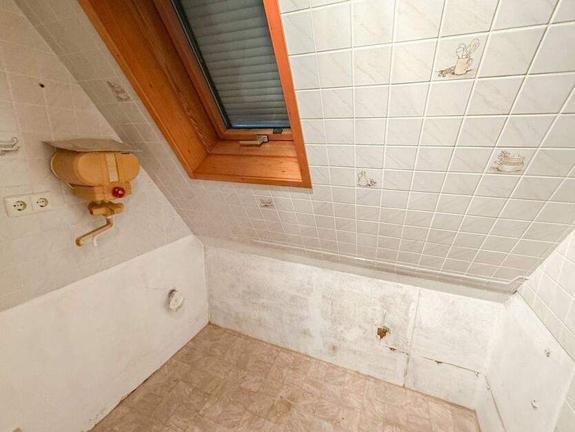 Doppelhaushälfte mit großem Garten und zwei Garagen in Recklinghausen- Hochlar 6 zimmer