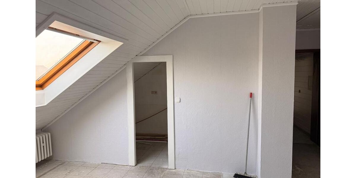 Dachgeschoßwohnung Oberhausen Biefang - 3 Zimmer, 65 m&sup2;, 690&euro; | Angebot:25391595