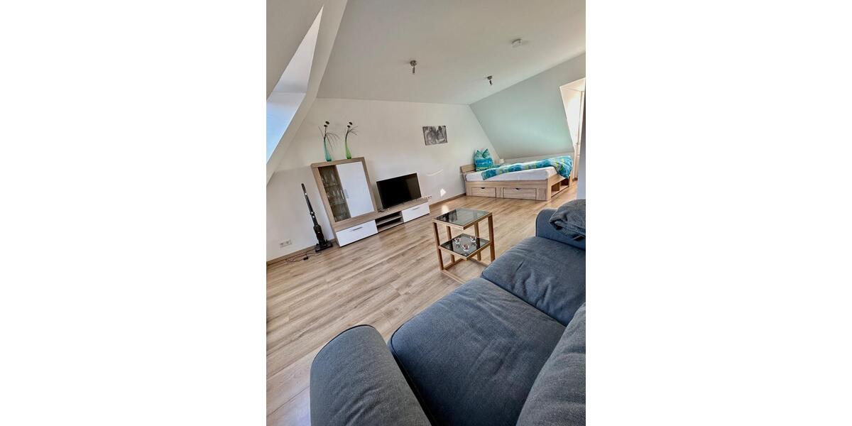 Dachgeschoßwohnung Bochum Altenbochum - 1 Zimmer, 38 m&sup2;, 598&euro; | Angebot:26296375