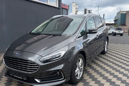 Ford S-Max 106.593 km 17.900 &euro; Duisburg 47259