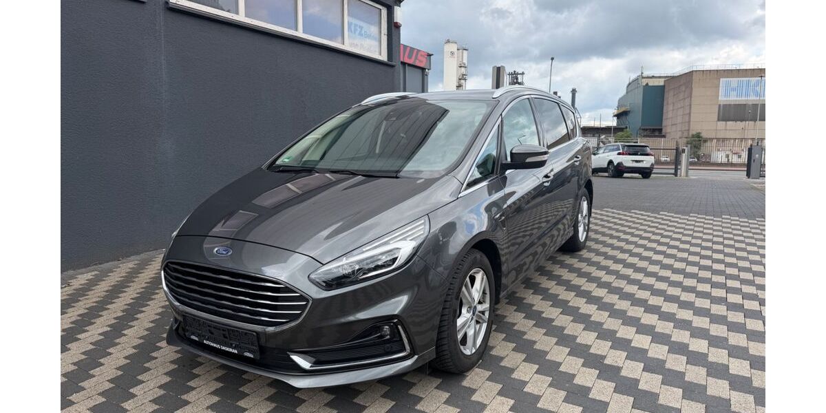 Ford S-Max 106.593 km 17.900 &euro; Duisburg 47259