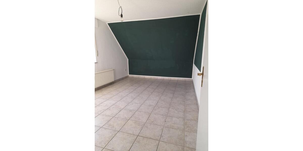 Doppelhaushälfte mit zwei Wohnparteien in guter Wohnlage 7 zimmer