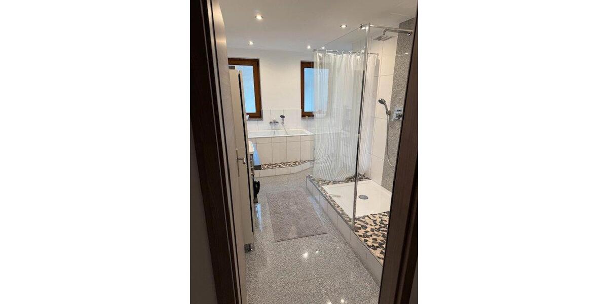 Dachgeschoßwohnung Bochum Werne - 4 Zimmer, 135 m&sup2;, 1.350&euro; | Angebot:25971236