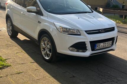 Ford Kuga 142.877 km 8.900 &euro; Marl 45772