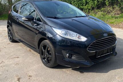 Ford Fiesta 141.900 km 5.800 &euro; Kamp-Lintfort 47475