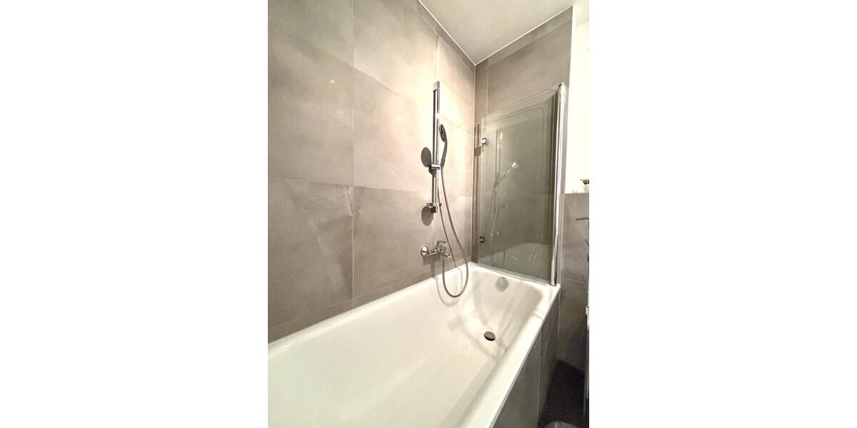 Erdgeschoßwohnung Essen Stadtbezirk IX - 2.5 Zimmer, 60 m&sup2;, 820&euro; | Angebot:24690074