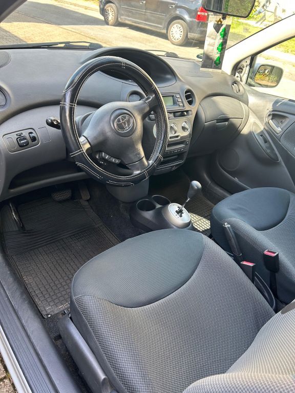 Yaris