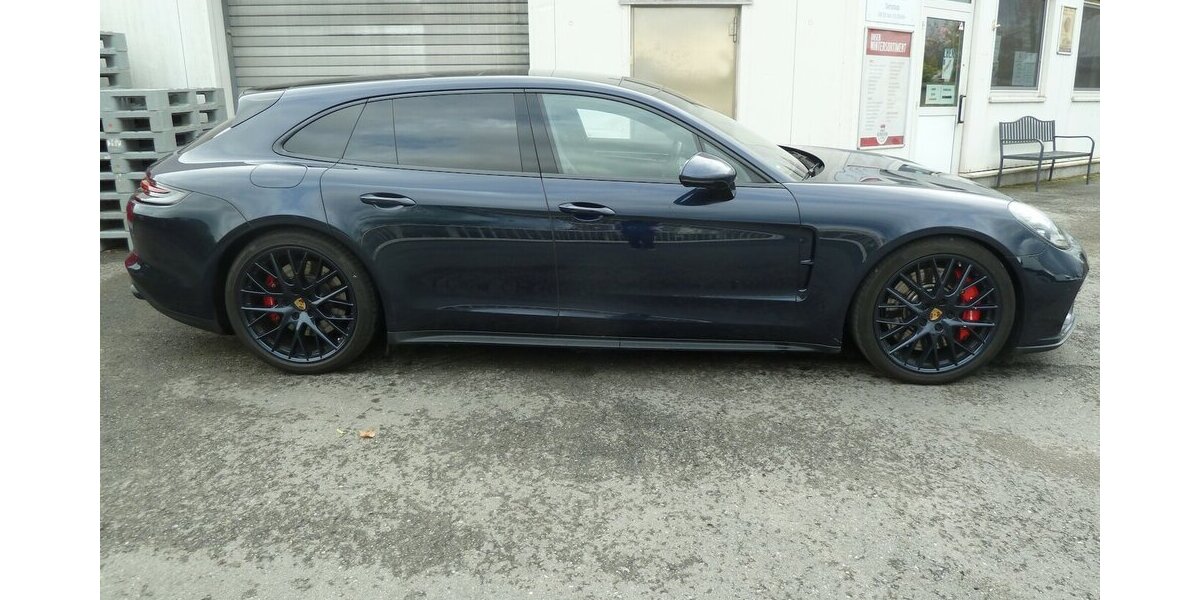 Porsche Panamera Turbo Sport Turismo Chrono Pano Matrix 105.000 km 62.900 € Ratingen 40885