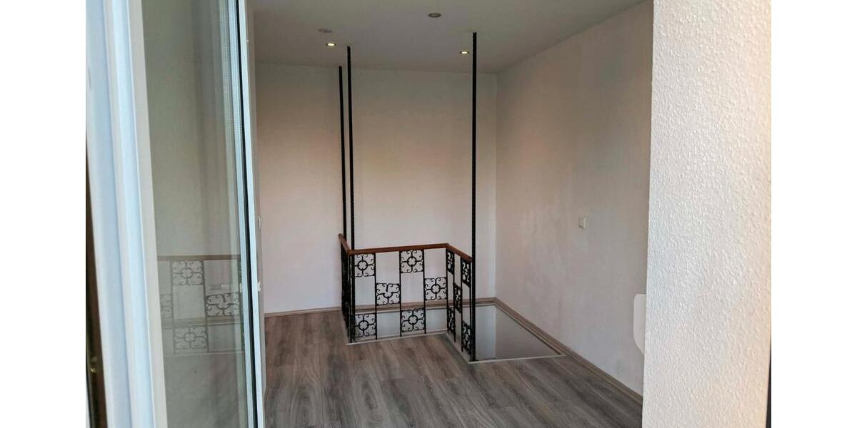 Erdgeschoßwohnung Bochum Bochum-Südwest - 4 Zimmer, 95 m&sup2;, 720&euro; | Angebot:27584785