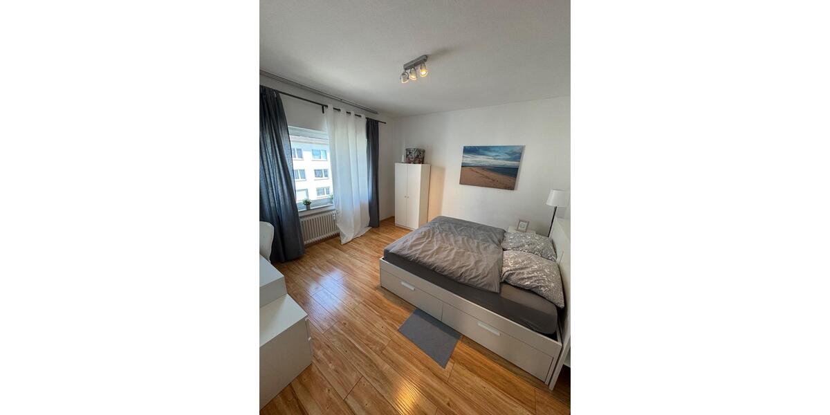 Etagenwohnung Essen Stadtbezirk II - 4 Zimmer, 92 m&sup2;, 1.450&euro; | Angebot:26312444