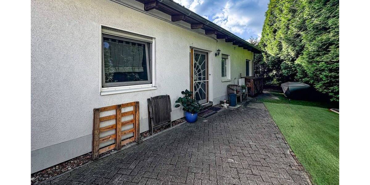 Einfamilienhaus + Mehrfamilienhaus - 7 Einheiten - 5 Garagen - freistehend 1 zimmer