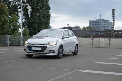 Hyundai i20 100.000 km 7.300 &euro; Bochum 44803