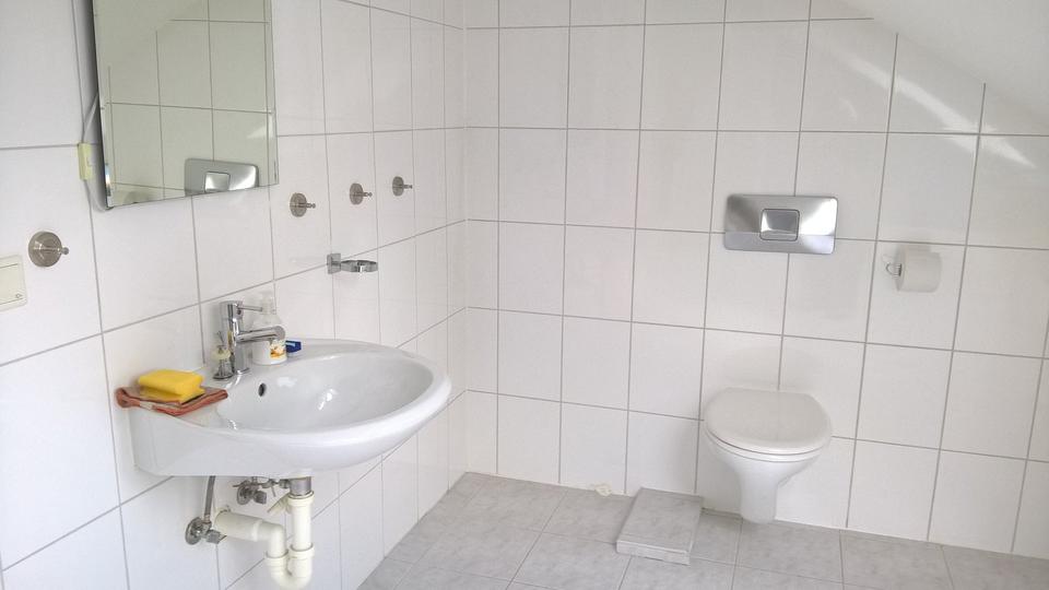 Dachgeschoßwohnung Gelsenkirchen Buer - 3.5 Zimmer, 75 m&sup2;, 650&euro; | Angebot:26396503