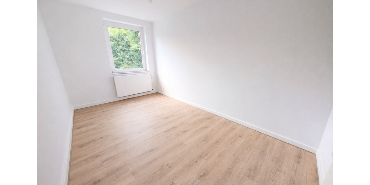 **Balkon gefällig? +Raufasertapeten +neuer Laminat +Tageslichtbad +großzügig** 3 zimmer