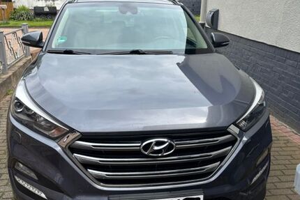 Hyundai TUCSON 74.000 km 17.400 &euro; Oberhausen 46119