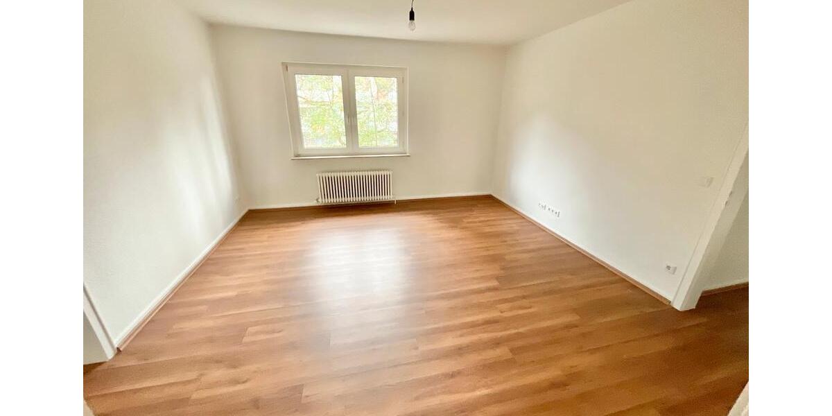 Frisch renovierte 4-Zimmer-Wohnung in Top-Lage von Huttrop, nahe Siepental! 4 zimmer