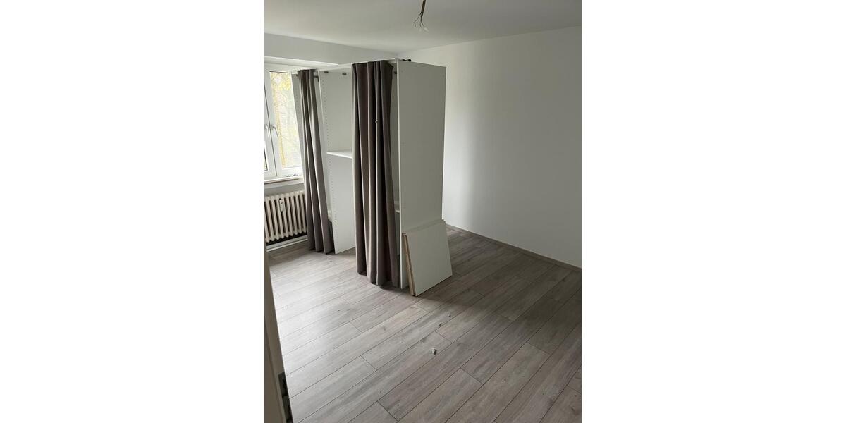 Schöne zentral gelegene Wohnung in Essen-Frohnhausen 2 zimmer