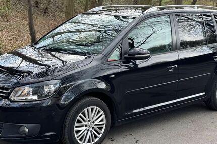VW Touran 210.000 km 8.400 &euro; Marl 45770