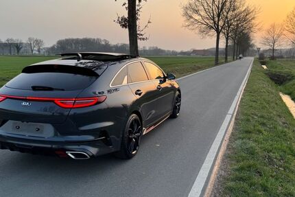 Kia pro ceed / ProCeed 85.000 km 21.399 &euro; Oberhausen 46145