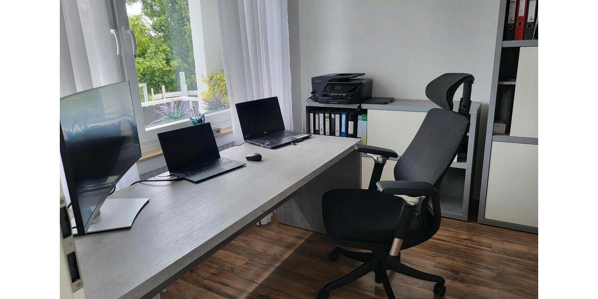 Lichtdurchflutete 2,5-Zimmer-Wohnung mit Balkon & Tiefgarage 2.5 zimmer