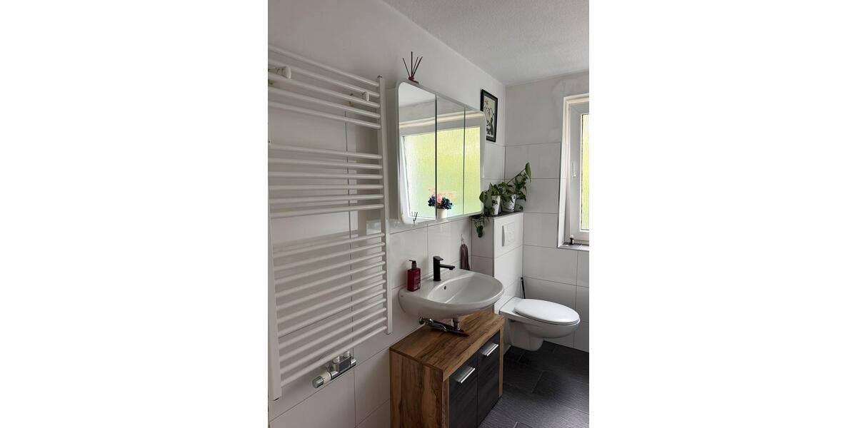 Dachgeschoßwohnung Essen Stadtbezirk IV - 3 Zimmer, 80 m&sup2;, 830&euro; | Angebot:27627064