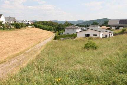 Wohnen im Grünen, schönes Baugrundstück in Eschwege, sehr ruhige Lage am Ende einer Sackgasse