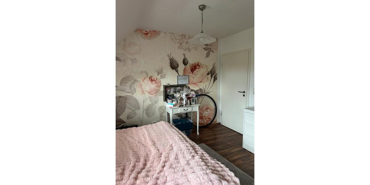 Dachgeschoßwohnung Gelsenkirchen Buer - 3 Zimmer, 80 m&sup2;, 715&euro; | Angebot:26134673