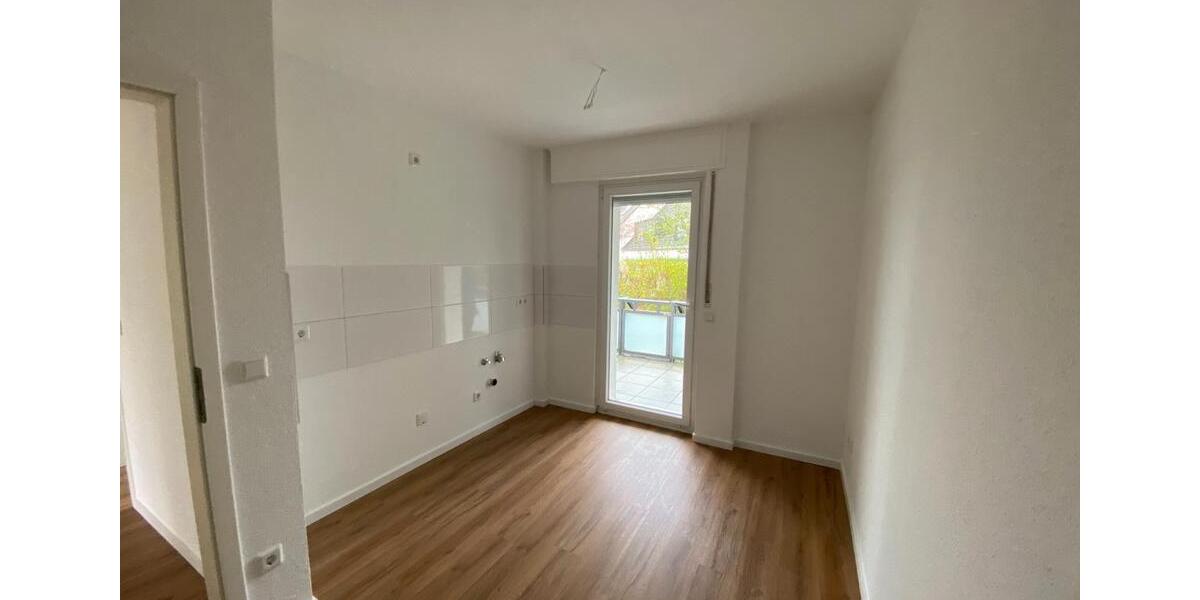 Erdgeschoßwohnung Essen Stadtbezirk IV - 3.5 Zimmer, 75 m&sup2;, 1.125&euro; | Angebot:26355296