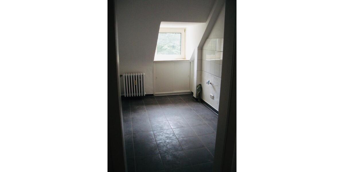 Dachgeschoßwohnung Essen Stadtbezirk V - 2.5 Zimmer, 54 m&sup2;, 375&euro; | Angebot:27623444