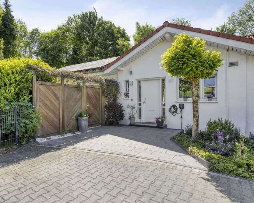 Haus zum Kaufen in Düsseldorf 916.000 € 145 m²