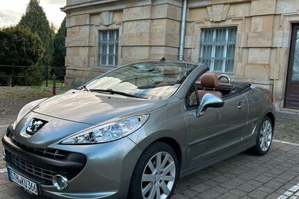 Peugeot 207 128.000 km 5.200 &euro; Duisburg 47051