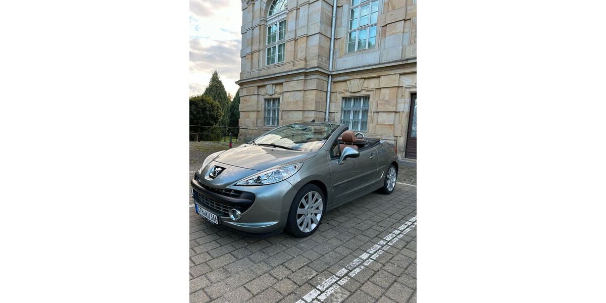 Peugeot 207 128.000 km 5.200 &euro; Duisburg 47051