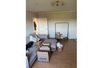 PRIVAT: Moderne 2,5 Zi. Dachgeschoss-Wohnung in ruhiger zentraler Top-Lage, ohne Balkon