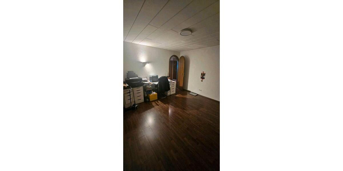 Erdgeschoßwohnung Essen Frillendorf - 3 Zimmer, 75 m&sup2;, 1.100&euro; | Angebot:25872696