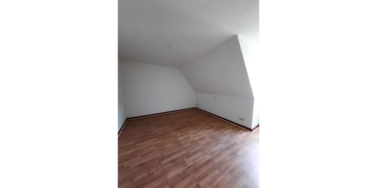 Dachgeschoßwohnung Marl - 3.5 Zimmer, 71 m&sup2;, 425&euro; | Angebot:24594438