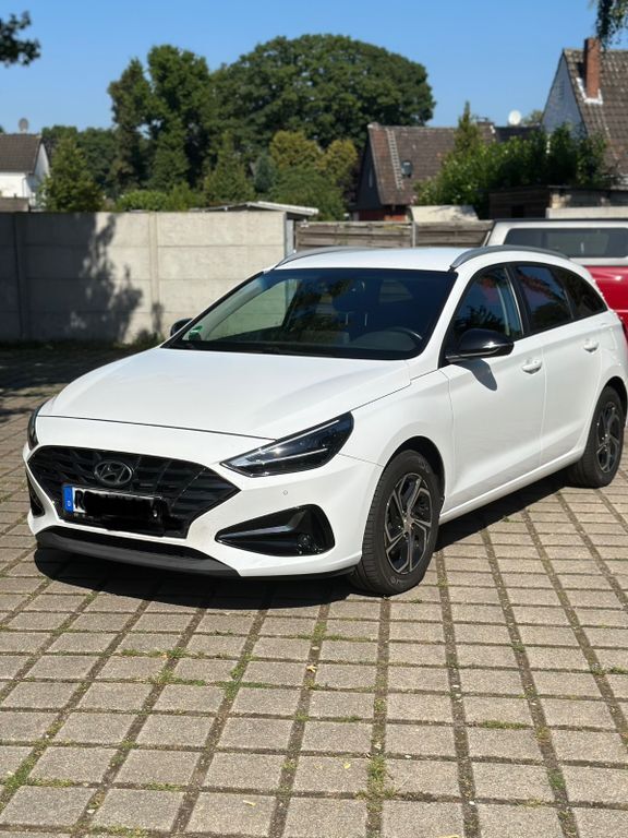 i30