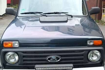 Lada 4x4 97.500 km 7.500 € Bochum 44892