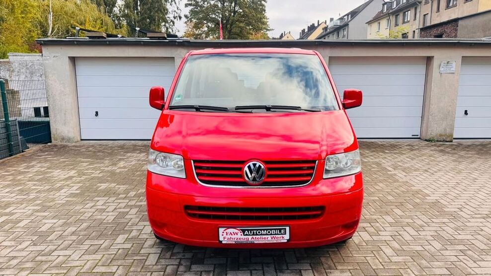 VW T5 Transporter 196.000 km 8.999 € Essen 45356